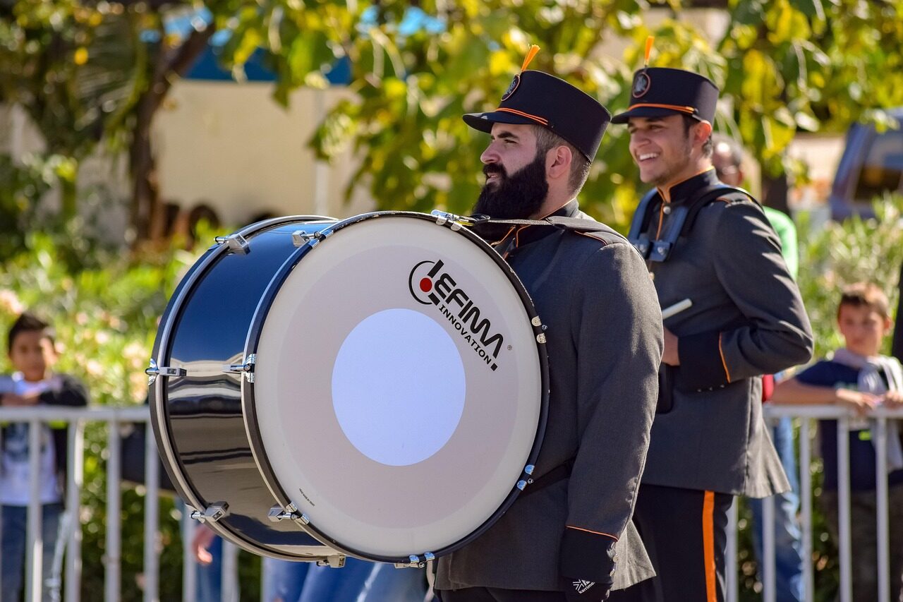 band, philharmonic, orchestra, waiting, parade, gran casa, instrument, musicians